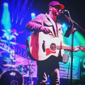 Meet your Posher, Derek